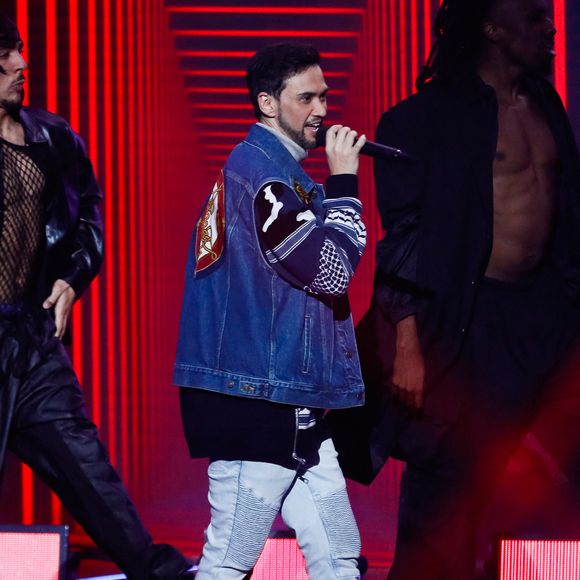 Billy Crawford chante son premier tube "Trackin'' - Enregistrement de l'émission "Génération Hit Machine Vol. 2" au Dôme de Paris, diffusée sur W9 © Christophe Clovis / Bestimage 