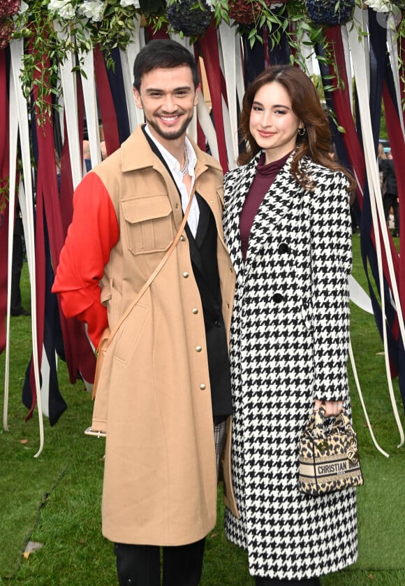 Billy Crawford avec son amie - Qatar Prix de l'Arc de Triomphe à l'hippodrome Paris Longchamp le 2 octobre 2022. © Coadic Guirec/Bestimage/Bestimage