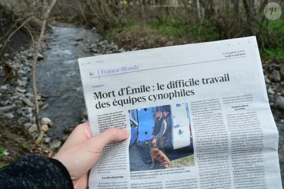 Illustrations au Vernet dans les Alpes-de-Haute-Provence dans le cadre de la disparition du petit Emile en juillet 2023 dont une partie des ossements ont été retrouvés. Le 4 avril 2024. © Romain Doucelin / Bestimage 