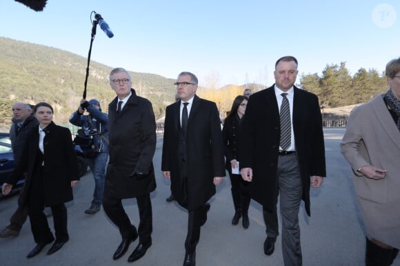 François Balique, Thomas Winkelmann (ancien président-directeur général de Germanwings) et Carsten Spohr (président-directeur général de Lufthansa) - Les proches des victimes du crash de la Germanwings (vol 4U9525) se recueillent dans les Alpes, un an après le 24 mars 2016. 