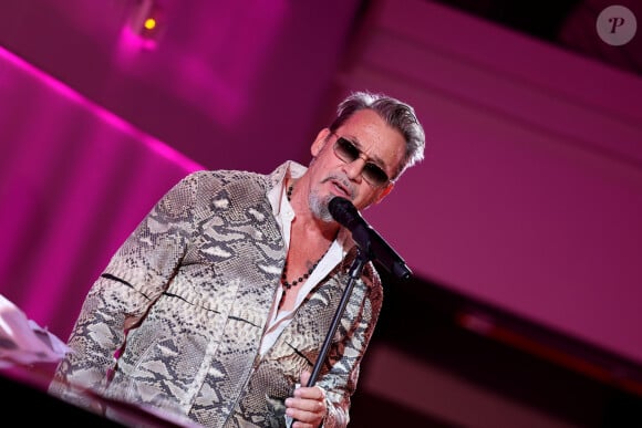 Florent Pagny lors de la soirée de gala "Heroes for Imagine" qui a permis de récolter dix millions d'euros au profit de la recherche contre les maladies génétiques à Paris le 23 septembre 2024. © Dominique Jacovides / Bestimage