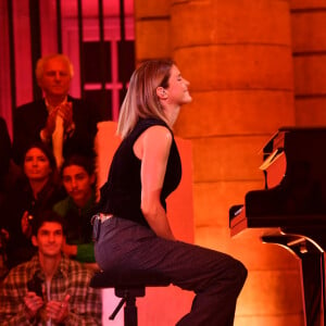 Alice Taglioni au piano à la 17ème édition du Etam Live Show à la Monnaie de Paris le 24 septembre 2024. © Veeren / Bestimage 