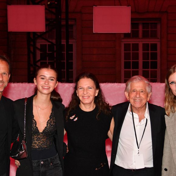 Laurent Milchior, guest, Pierre et Rachel Milchior, Constance Jablonski (enceinte) à la 17ème édition du Etam Live Show à la Monnaie de Paris le 24 septembre 2024. © Veeren / Bestimage 