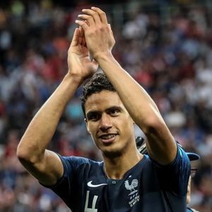 Le beau mariage de Raphaël Varane et Camille
 
Info - Raphaël Varane prend sa retraite à 31 ans - Raphaël Varane - Finale de la Coupe du Monde de Football en Russie à Moscou, opposant la France à la Croatie. © Moreau-Perusseau / Bestimage