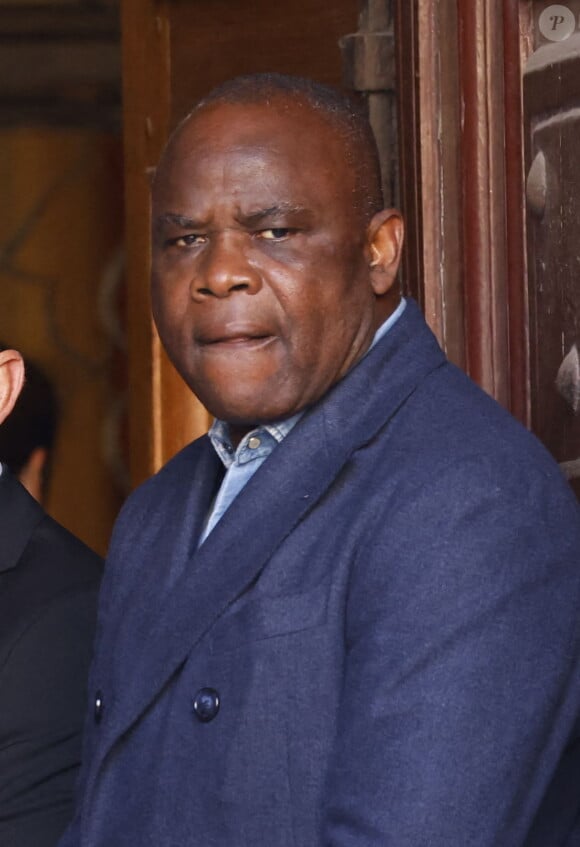 Basile Boli - Arrivées à la messe funéraire en hommage à Bernard Tapie en l'église Saint-Germain-des-Prés à Paris. Le 6 octobre 2021 © Jacovides-Moreau / Bestimage