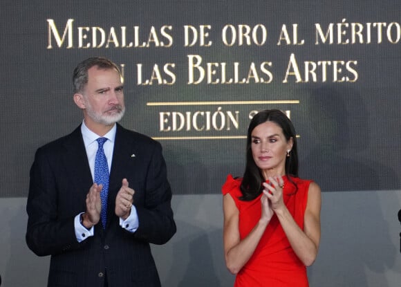 Le roi Felipe VI et la reine Letizia d'Espagne assistent à la cérémonie de remise des médailles d'or du mérite des beaux-arts à Tenerife