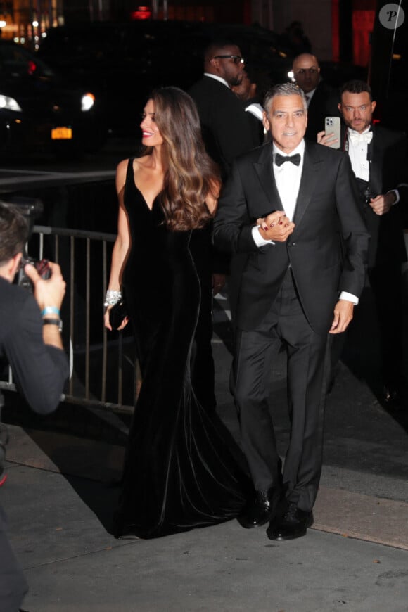 Laquelle a le plus beau look ?
Amal et George Clooney à New York le 26 septembre 2024. Photo: Giada Papini Rampelotto/EuropaNewswire.