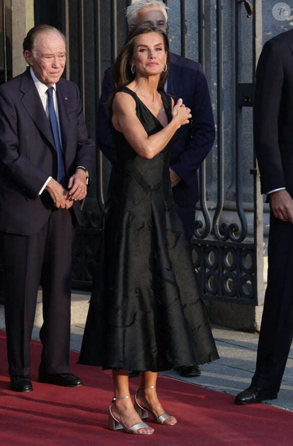 Le roi Felipe VI et la reine Letizia d'Espagne arrivent au Teatro Real pour assister à l'opéra 'Adriana Lecouvreur' pour lancer la saison 24-25, le 23 septembre 2024, à Madrid, Espagne.