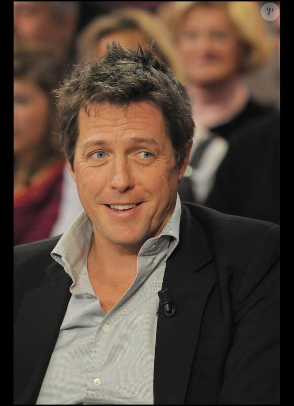 Hugh Grant à l'enregistrement de "Vivement Dimanche" (13 janvier 2010)