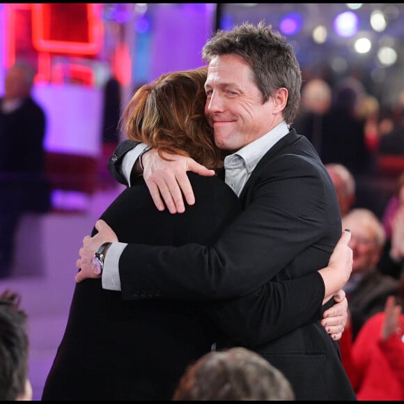 Michèle Bernier et Hugh Grant dans "Vivement Dimanche".