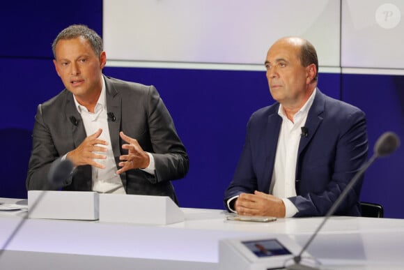 Marc-Olivier Fogiel (directeur général de BFMTV), Hervé Beroud (directeur général délégué de Altice Média, chargé de l' information et du sport) - Conférence de presse de rentrée de BFMTV saison 2021/2022 à l'Altice Campus à Paris, France, le 25 août 2021. © Christophe Clovis/Bestimage