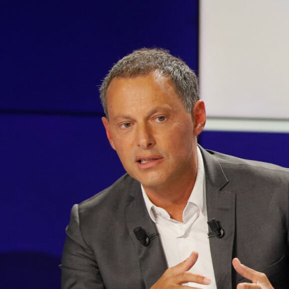 Marc-Olivier Fogiel (directeur général de BFMTV), Hervé Beroud (directeur général délégué de Altice Média, chargé de l' information et du sport) - Conférence de presse de rentrée de BFMTV saison 2021/2022 à l'Altice Campus à Paris, France, le 25 août 2021. © Christophe Clovis/Bestimage