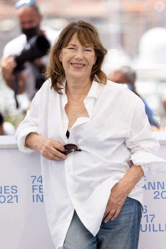 Jane Birkin (habillée en Celine) au photocall du film Jane par Charlotte (Cannes première) lors du 74ème festival international du film de Cannes © Borde / Jacovides / Moreau / Bestimage 