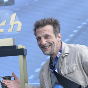 L'acteur et le réalisateur ont finalement renoué le contact à la suite d'un tragique évènement
Mathieu Kassovitz lors des "24H du Mans 2024", le 15 juin 2024. © Rachid Bellak/Bestimage