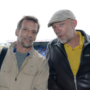 Vincent Cassel et Mathieu Kassovitz lors des "24H du Mans 2024", le 15 juin 2024. © Rachid Bellak/Bestimage