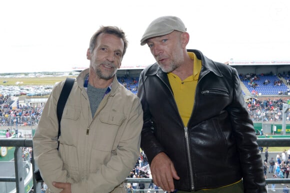 Vincent Cassel et Mathieu Kassovitz lors des "24H du Mans 2024", le 15 juin 2024. © Rachid Bellak/Bestimage