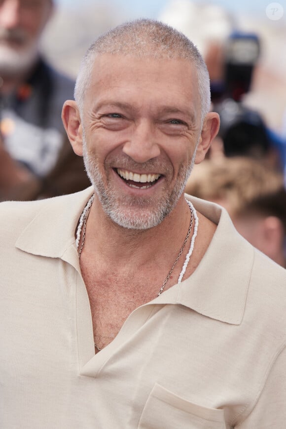 À son réveil, Vincent Cassel l'appelé et ils se sont revus, comme l'a dévoilé le cinéaste à "Gala"
Vincent Cassel - Photocall du film "The Shrouds" ("Les linceuls" / Compétition) lors du 77ème Festival International du Film de Cannes (14 - 25 mai 2024), le 21 mai 2024. © Moreau / Jacovides / Bestimage