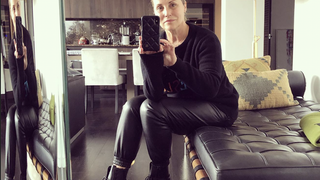 Sophie Favier : Son appartement, avec vue sur la Tour Eiffel, se trouve dans une ville aux nombreux habitants très riches