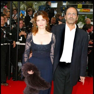 Agnès Jaoui et Jean-Pierre Bacri, montée des marches au Festival de Cannes 2004.