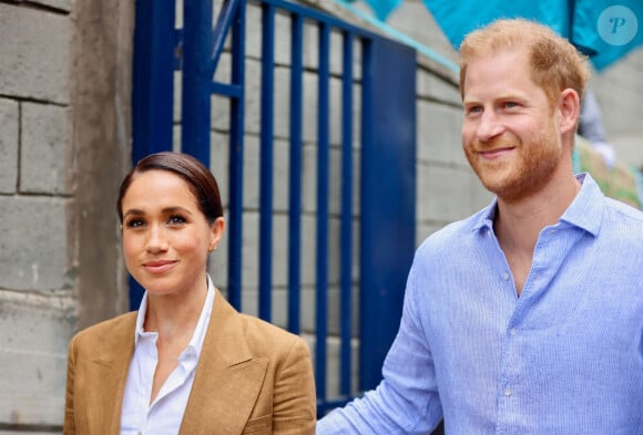 Meghan Markle n'a plus remis les pieds en Angleterre depuis les funérailles de la reine Elizabeth II, notamment à cause de Kate Middleton
Le prince Harry et Meghan Markle.