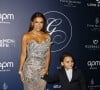  Le petit garçon au caractère bien trempé a ainsi fait le show sur le tapis rouge et attendri les autres invités présents lors du photocall. 
Eva Longoria et son fils Santiago Enrique Baston au photocall de la 12ème édition de la soirée Global Gift Gala à l'hôtel Four Seasons George V à Paris le 5 octobre 2024. © Marc-Ausset Lacroix / Bestimage 