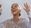 Céline Dion aspergée pour la bonne cause
 
Céline Dion a fait une apparition remarquée, dimanche 6 octobre, dans une vidéo en amont d'une rencontre de football américain entre Pittsburgh Steelers et les Dallas Cowboys.