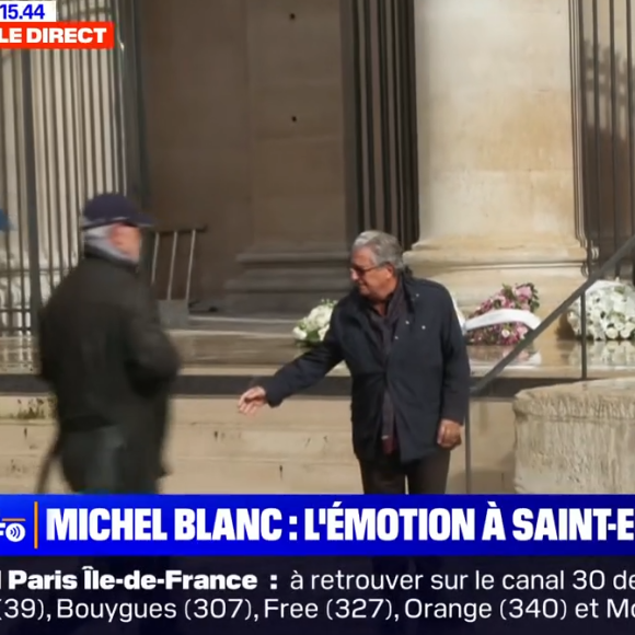 Christian Clavier arrive aux obsèques de Michel Blanc le 10 octobre 2024