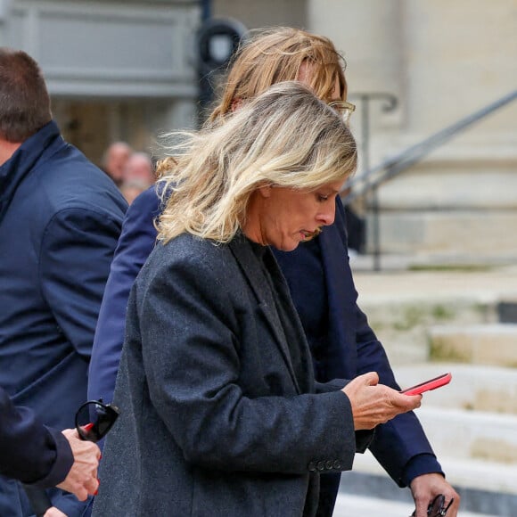 Karin Viard - Obsèques de Michel Blanc en l'église Saint-Eustache à Paris, le 10 octobre 2024. © Moreau / Jacovides / Bestimage 