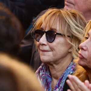 Marie-Anne Chazel et Carole Bouquet - Sortie des Obsèques de Michel Blanc en l'église Saint-Eustache à Paris, le 10 octobre 2024. © Moreau / Jacovides / Bestimage