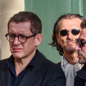 Dany Boon, Bernard Montiel - Sortie des Obsèques de Michel Blanc en l'église Saint-Eustache à Paris, le 10 octobre 2024. © Moreau / Jacovides / Bestimage