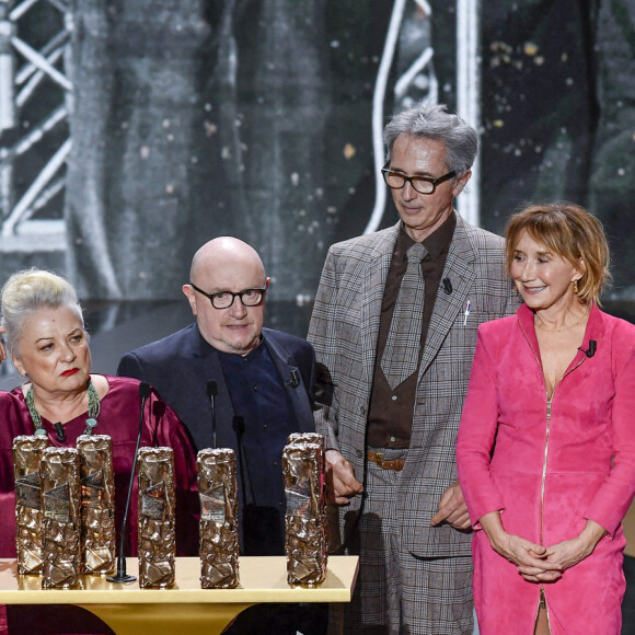 Un César spécial pour la troupe du Splendid, Josiane Balasko, Michel Blanc, Thierry Lhermitte, Marie-Anne Chazel, Gérard Jugnot, Christian Clavier sur scène lors de la 46ème cérémonie des César à l'Olympia à Paris le 12 mars 2021. © Pierre Villard/ Pool / Bestimage 