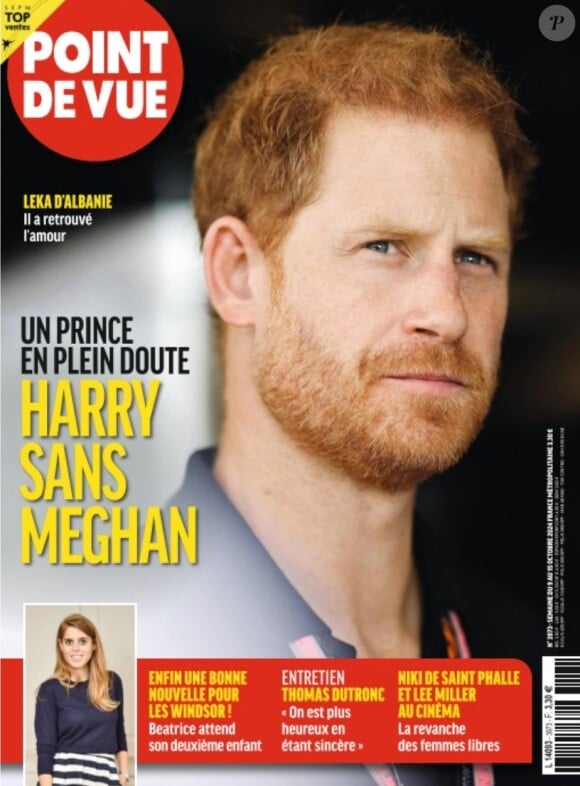 Ayant dernièrement multiplié les voyages en solo, le frère du prince William gagne en popularité à l'international comme l'a rapporté "Point de Vue" ce 9 septembre 2024.
Le prince Harry en Une du magazine "Point de Vue" ce mercredi 9 septembre 2024.