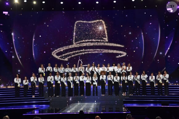 Elle est partie à l'âge de 69 ans
Hommage à Geneviève de Fontenay lors de l'élection Miss France 2024.