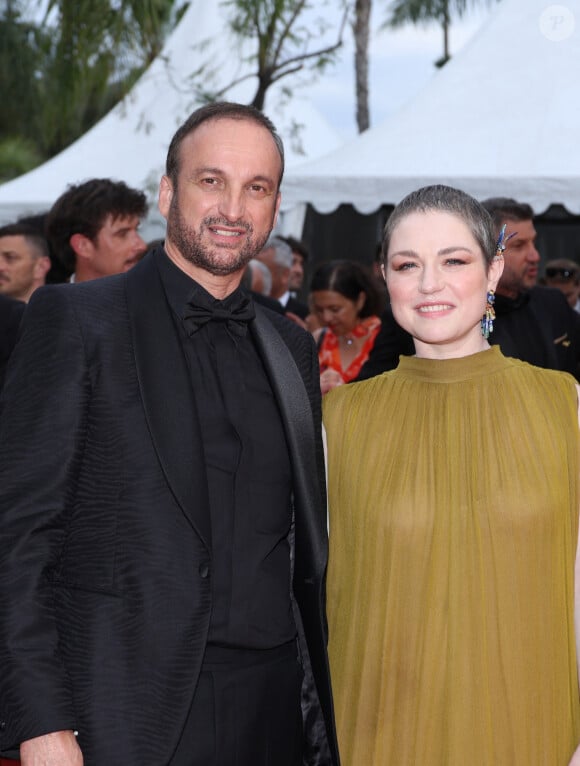 Emilie Dequenne et Michel Ferracci - Montée des marches du film " Le deuxième acte " pour la cérémonie d'ouverture du 77ème Festival International du Film de Cannes, au Palais des Festivals à Cannes.