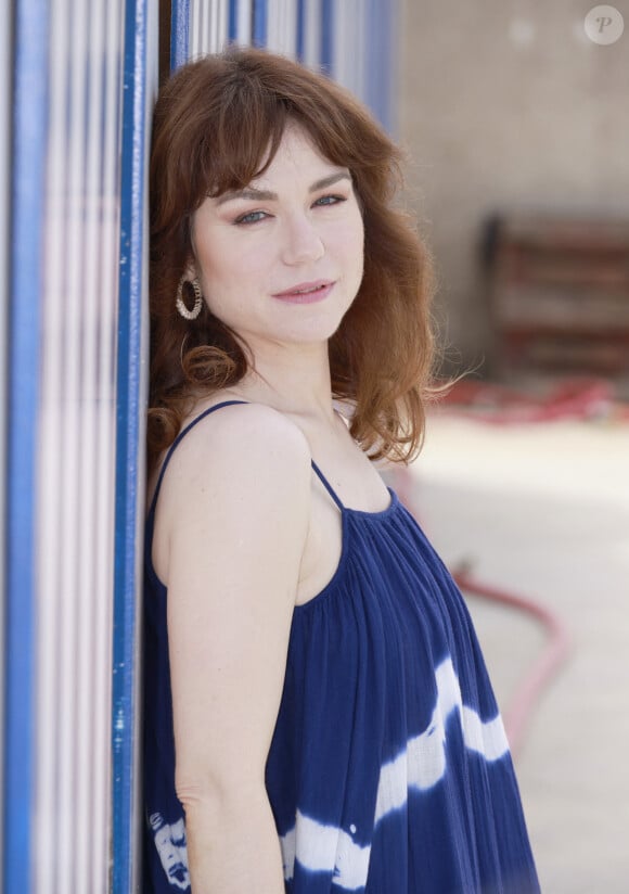 Emilie Dequenne pour le film Close - Photocall lors du 36ème festival du film de Cabourg, France, le 18 juin 2022. © Christophe Aubert/Bestimage 