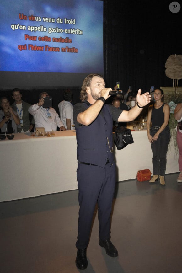 Michaël Youn - Soirée à l'Espace Encan après la cérémonie de clôture de la 26ème Edition du Festival de la Fiction de La Rochelle. Le 14 septembre 2024 © Christophe Aubert via Bestimage