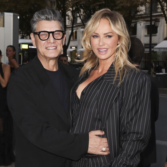 Marc Lavoine et sa compagne Adriana Karembeu arrivant au "Concerto pour la Paix" organisé par Omar Harfouch au Théâtre des Champs Élysées à Paris, France, le 18 Septembre 2024. © Perusseau / Tribeca / Bestimage 