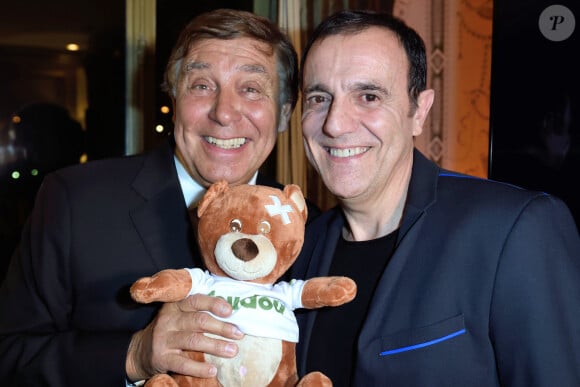 Exclusif - Jean-Pierre Foucault et Thierry Beccaro assistent au diner La Chaine de l'Espoir organise par l'association Pharmavie au Pavillon Ledoyen a Paris, France le 25 janvier 2018. Photo by Aurore Marechal/ABACAPRESS.COM