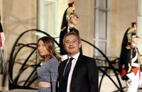 Gérald Darmanin affectueux avec Rose-Marie Devillers, son "indéfectible" épouse en beauté pour un dîner à l'Elysée