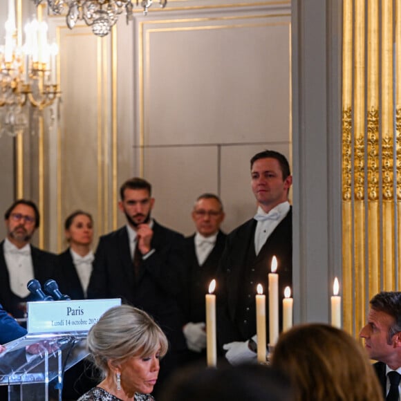 Le président Emmanuel Macron, Brigitte Macron, le roi Philippe et la reine Mathilde de Belgique lors du dîner d'état au palais de l'Elysée à Paris en l'honneur du couple royal de Belgique, en visite d'état à Paris le 14 octobre 2024. © Frédéric Andrieu / Bestimage