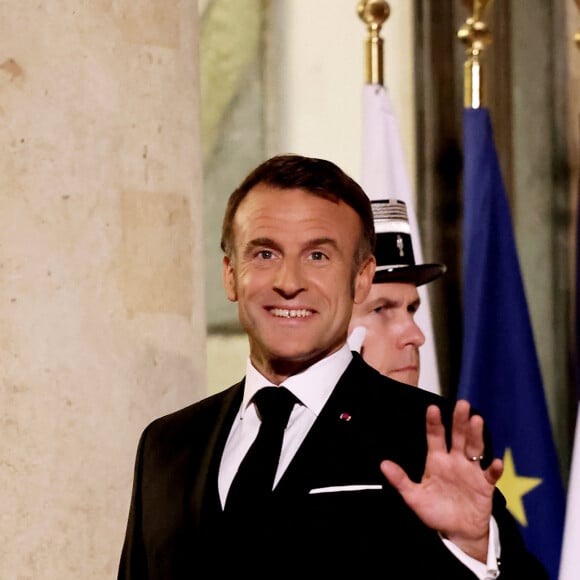 Le président Emmanuel Macron arrivant au dîner d'état au palais de l'Elysée à Paris en l'honneur de la visite du roi et de la reine de Belgique en France le 14 octobre 2024. © Dominique Jacovides / Bestimage