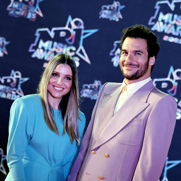 Amir et sa femme Lital au photocall de la 24ème édition des "NRJ Music Awards (NMA)" au Palais des Festivals à Cannes le 18 novembre 2022. © Dominique Jacovides / Bestimage 