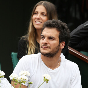 Amir Haddad et sa femme Lital en tribune lors des internationaux de tennis de Roland-Garros le 28 mai 2018. © Dominique Jacovides / Cyril Moreau / Bestimage