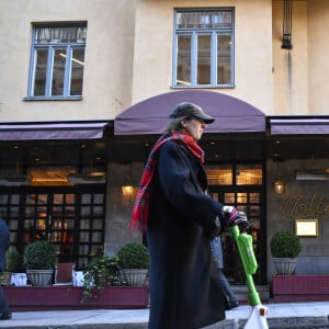 Extérieur du restaurant Chez Jolie, à Ingmar Bergmans gata 2 à Stockholm, où le footballeur français Kylian Mbappé est sorti lors de sa visite en Suède la semaine dernière, en Suède, le 15 octobre 2024. © Jakob Åkersten Brodén/TT/Bestimage 