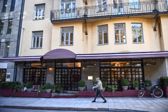 Extérieur du restaurant Chez Jolie, à Ingmar Bergmans gata 2 à Stockholm, où le footballeur français Kylian Mbappé est sorti lors de sa visite en Suède la semaine dernière, en Suède, le 15 octobre 2024. © Jakob Åkersten Brodén/TT/Bestimage 