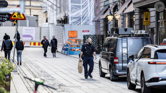 Des techniciens médico-légaux de la police suédoise sont intervenus dans à l'hôtel Bank où le footballeur français Kylian Mbappé et ses amis ont séjourné la semaine dernière à Stockholm, Suède, le 15 octobre 2024. © Andreas Bardell/Aftonbladet/TT/Bestimage 