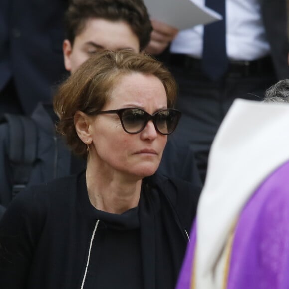 Cendrine Dominguez - Sorties des obsèques de Patrice Dominguez en la basilique Sainte Clotilde à Paris. Le 16 avril 2015