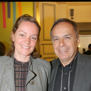 Cendrine et Patrice Dominguez - Michel Leeb reçoit les insignes de Chevalier de l'ordre national de la légion d'honneur.