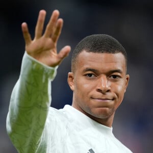 D'après l'Equipe, Kylian Mbappé aurait au total parcouru 6 660 km (soit 15 heures de vol), avec son jet privé pour rejoindre la capitale suédoise depuis Madrid.
Kylian Mbappé pendant le match LaLiga EA Sports entre le Real Madrid et Villarreal CF au stade Santiago Bernabeu le 5 octobre 2024 à Madrid, Espagne. © LGM/Panoramic/Bestimage