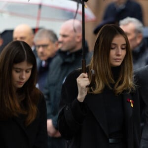 La princesse Luisa de Savoie, La princesse Vittoria de Savoie, Le prince Emmanuel-Philibert de Savoie - Les funérailles du prince Victor Emmanuel de Savoie, fils du dernier roi d'Italie, en la cathédrale Saint-Jean-Baptiste de Turin, le 10 février 2004. 